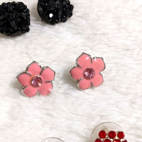 Vintage (4) Pair Bundle-Small Stud, Beaded, Rhinestone & Enamel Pierced Earrings - Picture 11 of 14